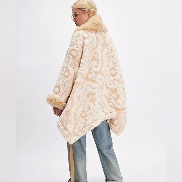 Free People Bleecker Street Tan Oversized Cardi Fur Collar Sweater Size Large/XL - Picture 3 of 12